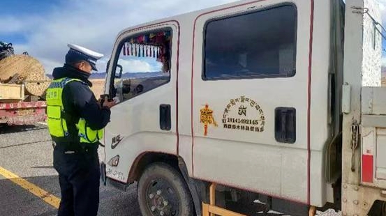  The Traffic Police Brigade of Nima County Public Security Bureau carried out road traffic safety inspection. png